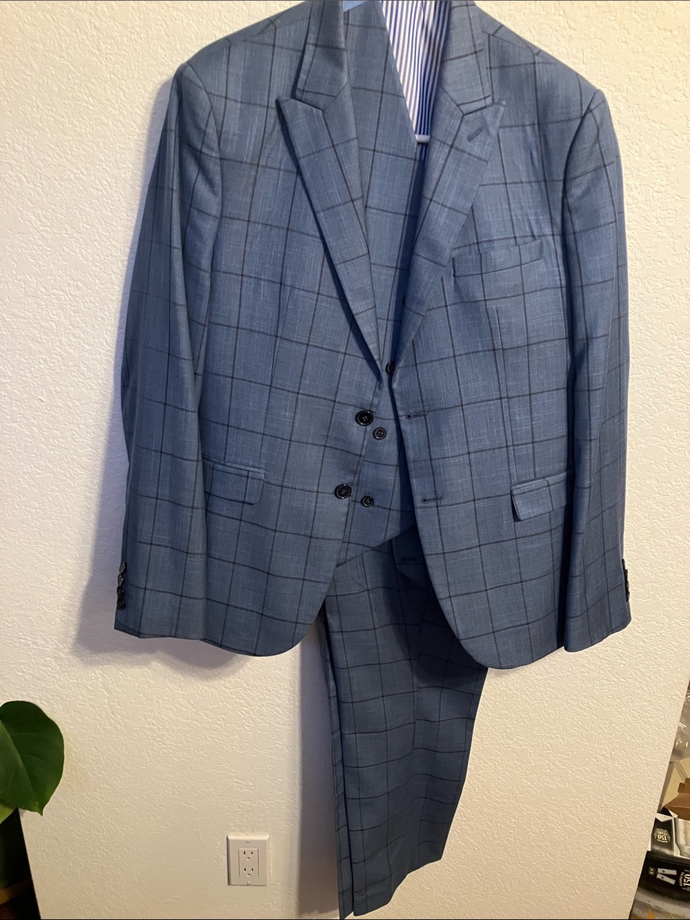 Men's Blue Windowpane Three-Piece Suit - Tailored Modern Fit